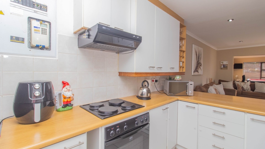 2 Bedroom Property for Sale in Glenwood Western Cape